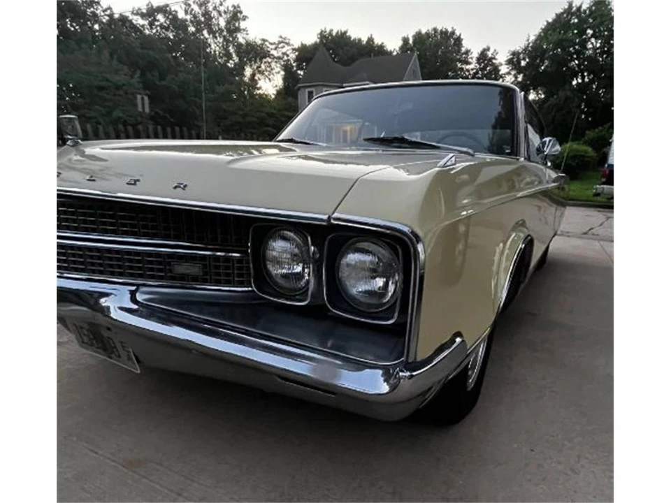 1968 Chrysler New Yorker - Image 5 of 19