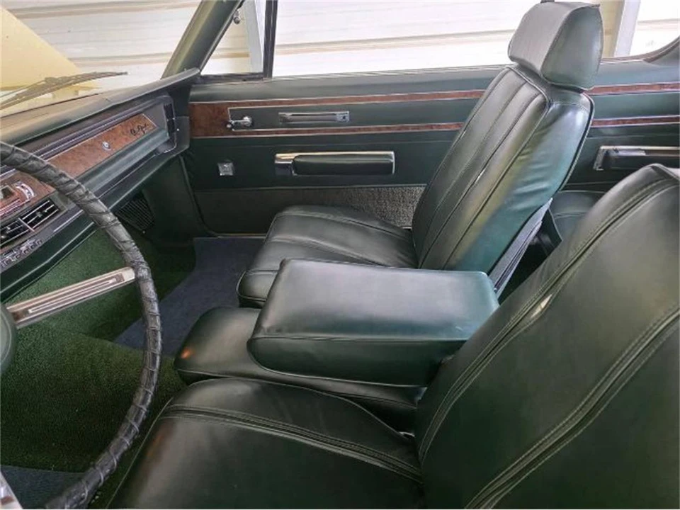 1968 Chrysler New Yorker - Image 15 of 19