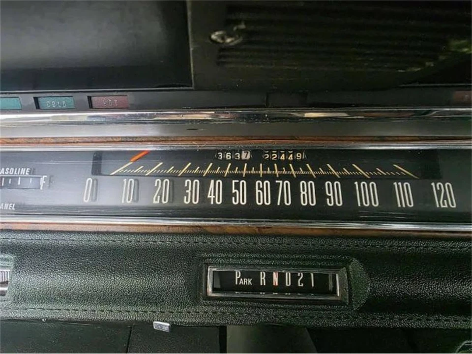 1968 Chrysler New Yorker - Image 12 of 19