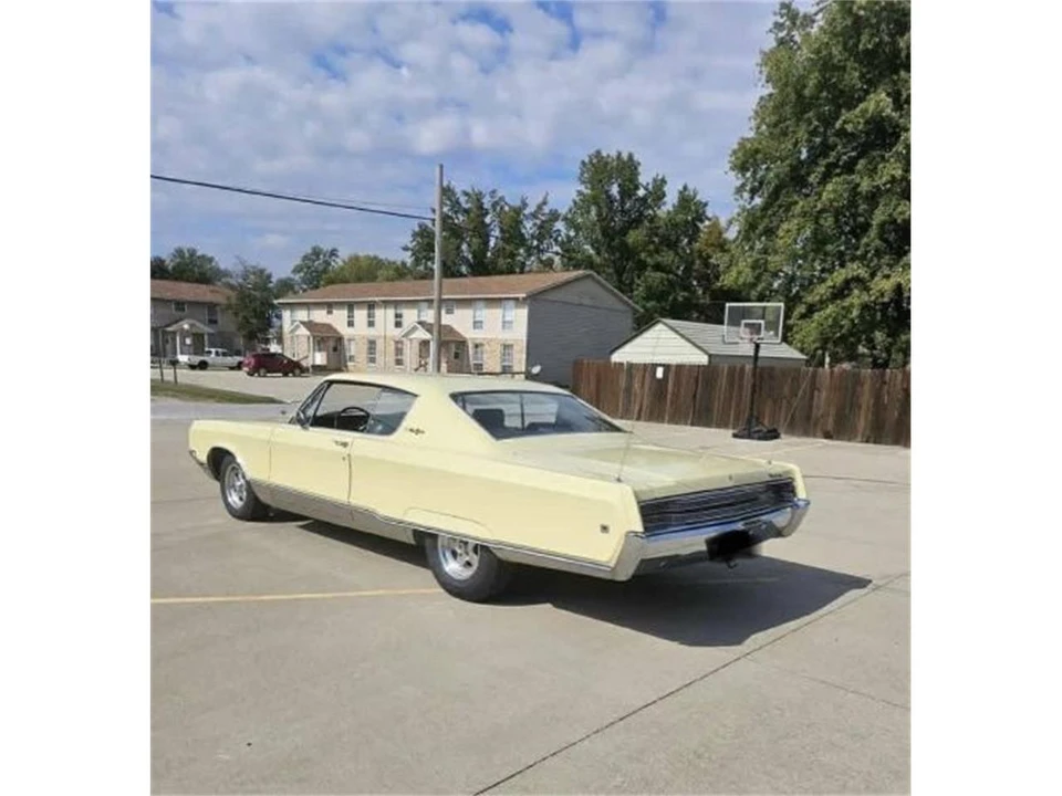 1968 Chrysler New Yorker - Image 17 of 19
