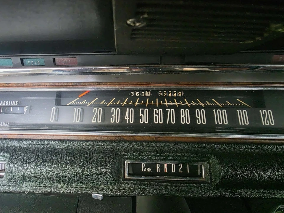 1968 Chrysler New Yorker - Image 15 of 15