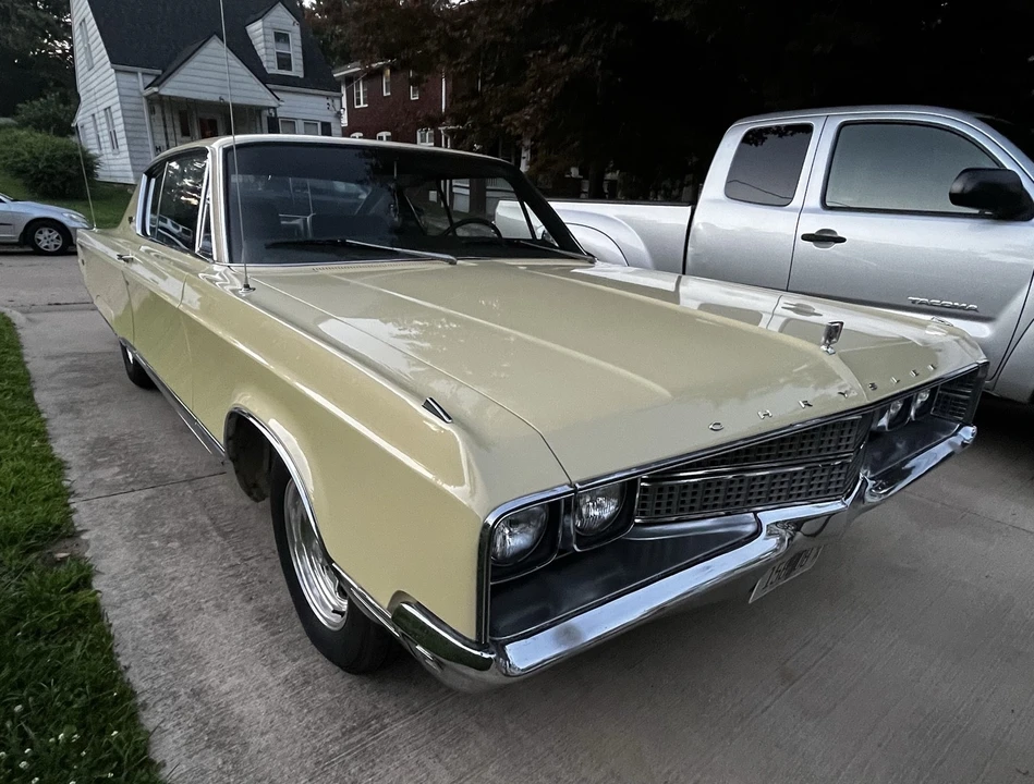 1968 Chrysler New Yorker - Image 2 of 15
