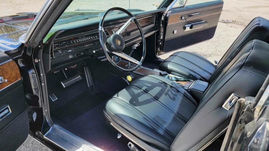 1968 Chrysler New Yorker - Image 4 of 5