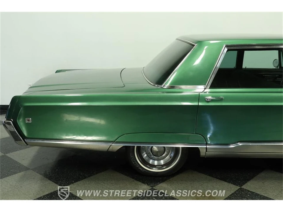 1968 Chrysler New Yorker - Image 28 of 31