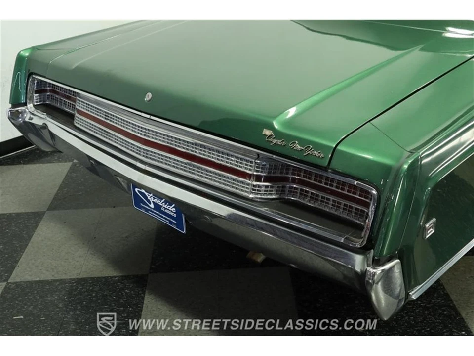 1968 Chrysler New Yorker - Image 25 of 31