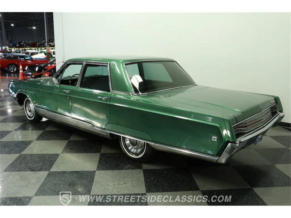 1968 Chrysler New Yorker - Image 7 of 31