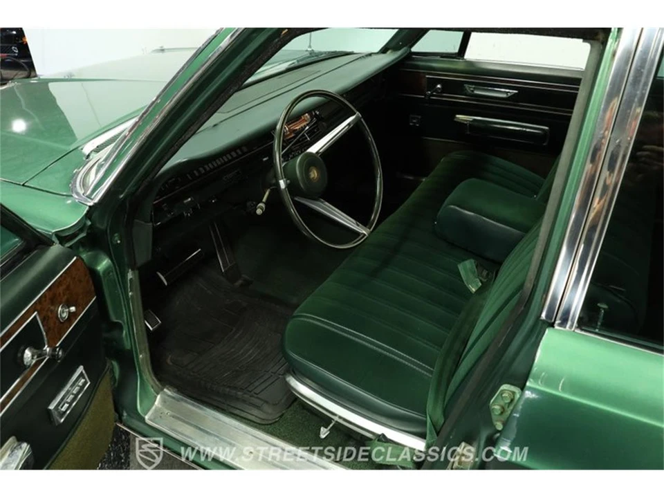 1968 Chrysler New Yorker - Image 4 of 31