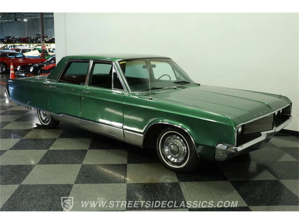 1968 Chrysler New Yorker - Image 14 of 31
