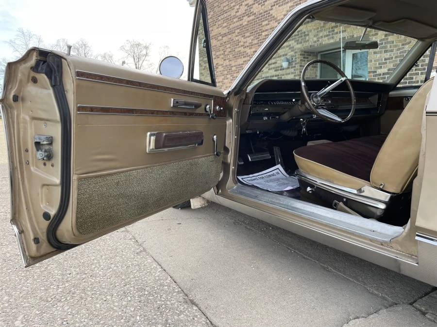 1968 Chrysler New Yorker - Image 23 of 29