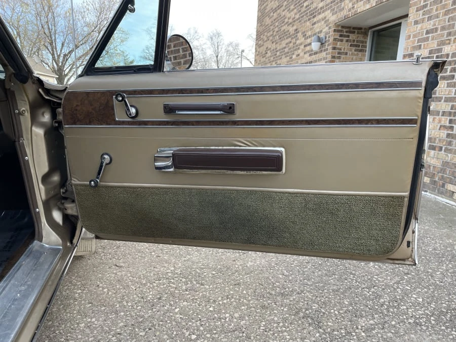 1968 Chrysler New Yorker - Image 19 of 29
