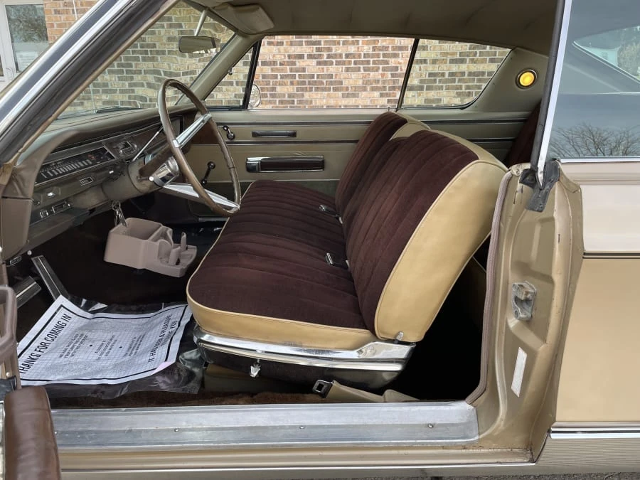 1968 Chrysler New Yorker - Image 17 of 29