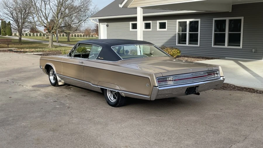 1968 Chrysler New Yorker - Image 7 of 29