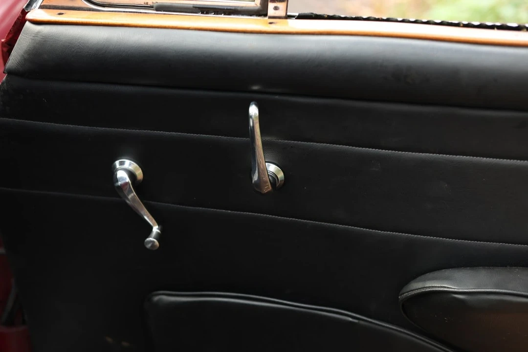 1968 Daimler - Image 22 of 30