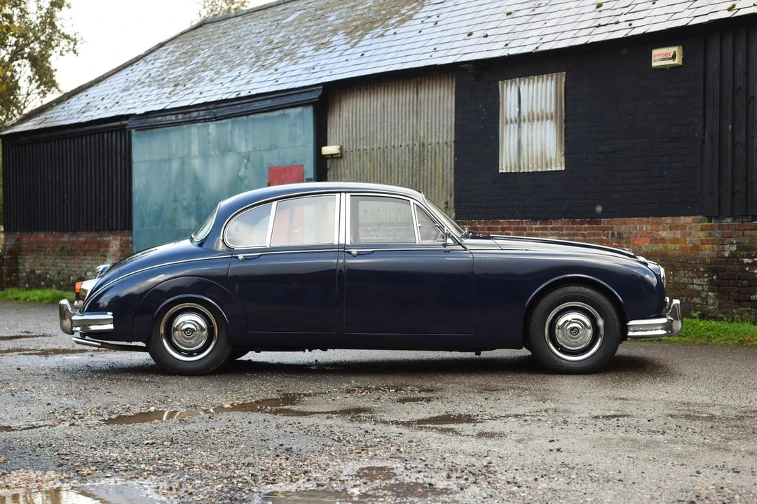 1968 Daimler - Image 10 of 30