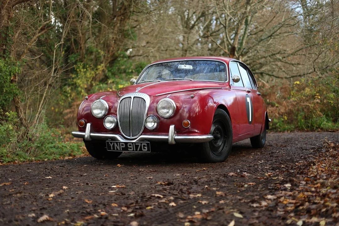 1968 Daimler - Image 9 of 30