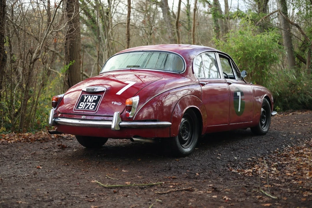 1968 Daimler - Image 13 of 30