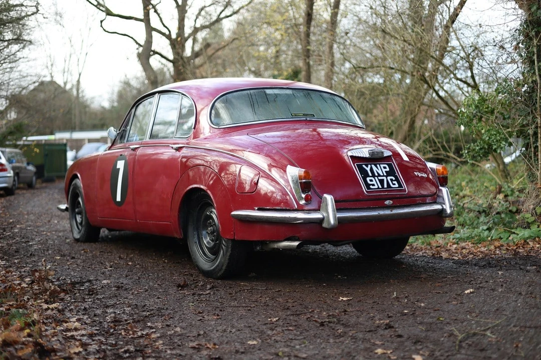 1968 Daimler - Image 11 of 30