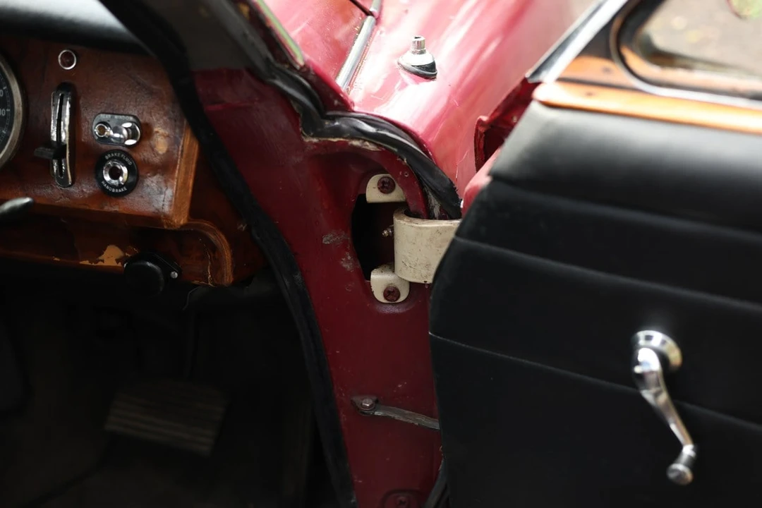 1968 Daimler - Image 24 of 30
