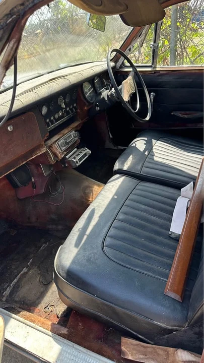 1968 Daimler - Image 9 of 10