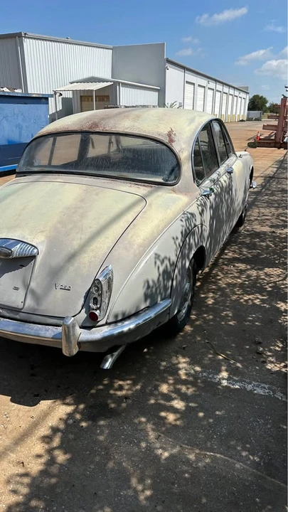 1968 Daimler - Image 3 of 10