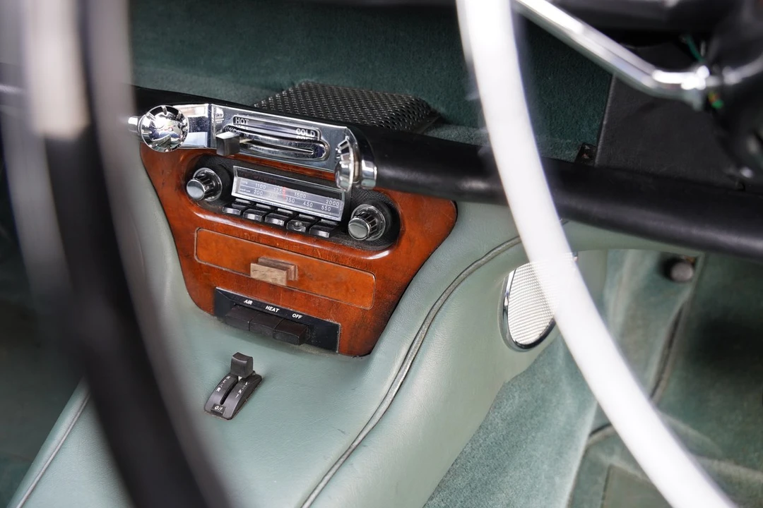 1960 Daimler - Image 19 of 30
