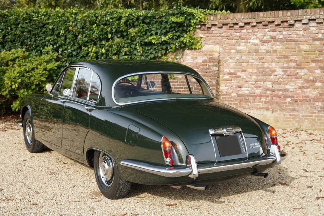 1960 Daimler - Image 4 of 30