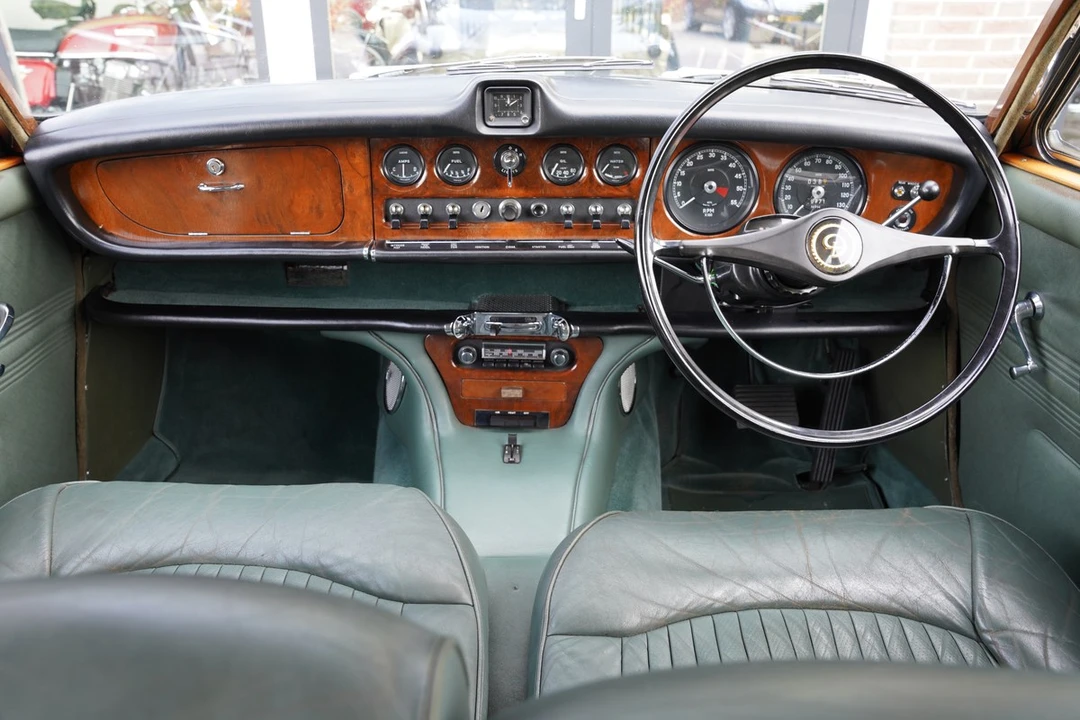 1960 Daimler - Image 13 of 30