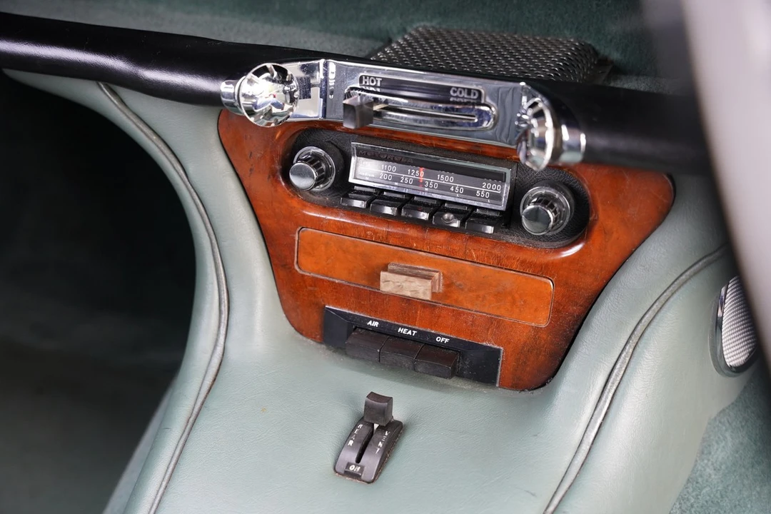 1960 Daimler - Image 20 of 30