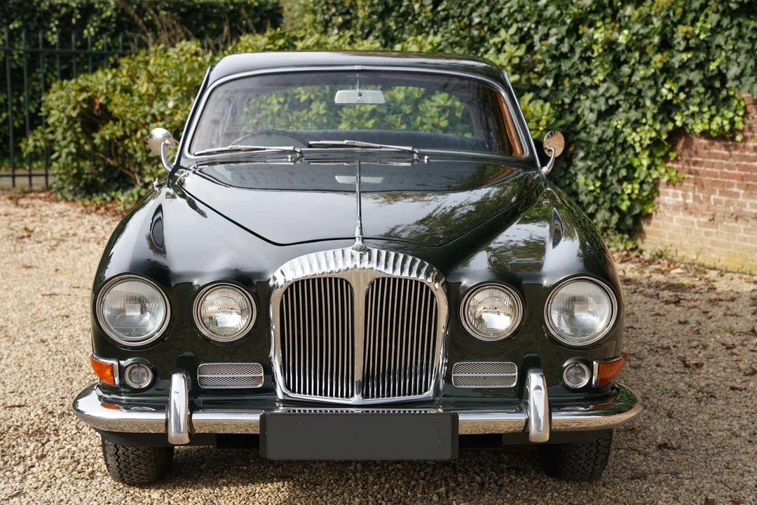 1960 Daimler - Image 7 of 30