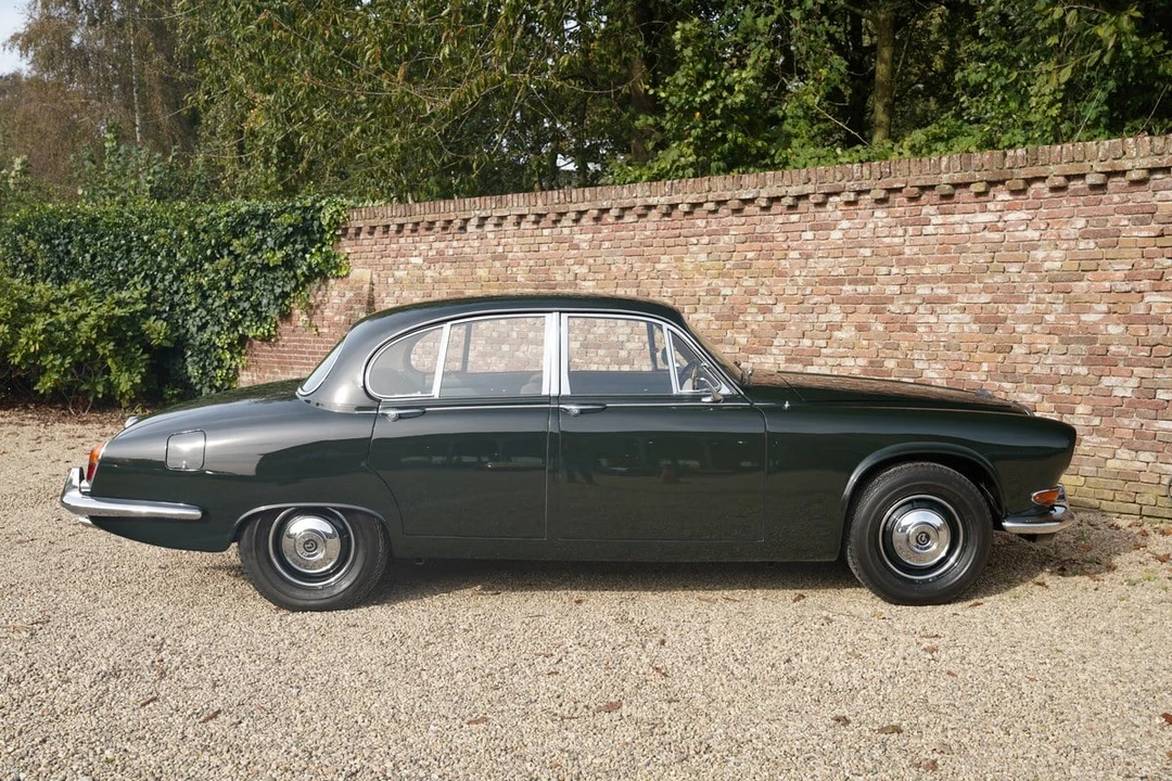 1960 Daimler - Image 6 of 30