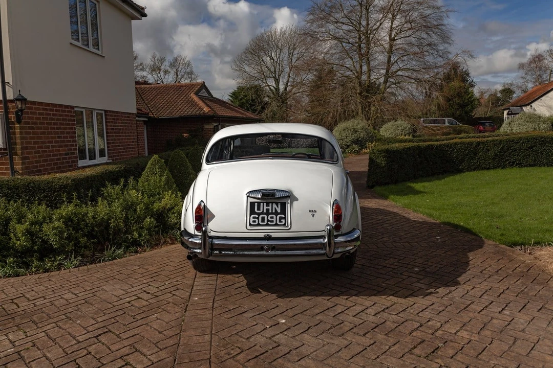 1968 Daimler - Image 7 of 30