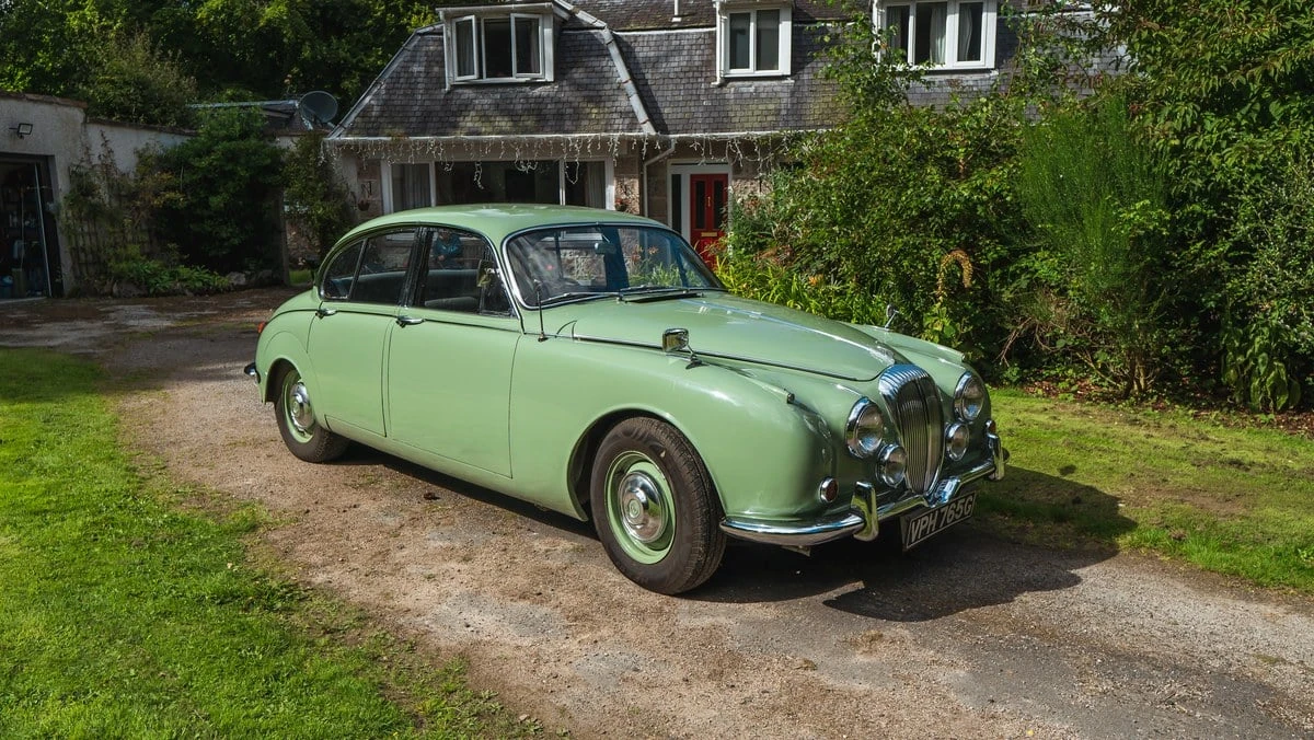 1968 Daimler SP250 - Image 2 of 30