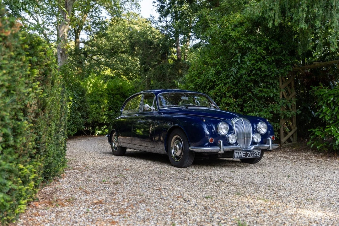 1968 Daimler - Image 9 of 30