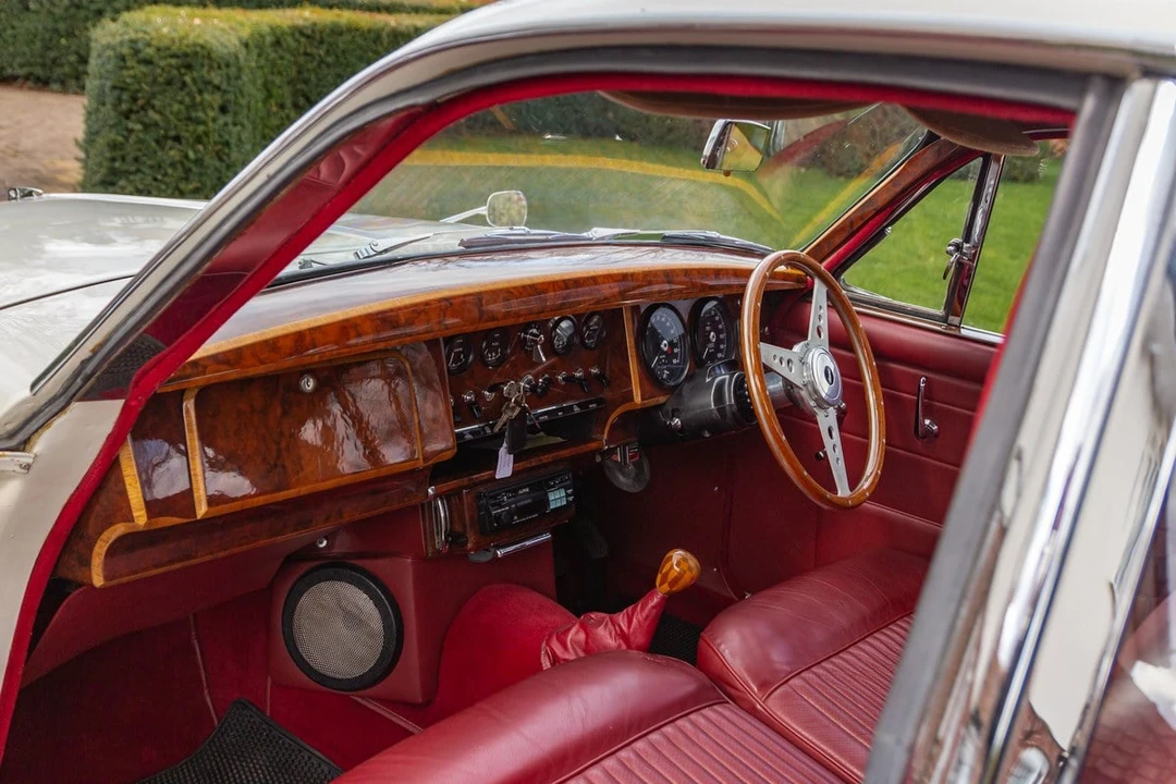 1968 Daimler - Image 18 of 30