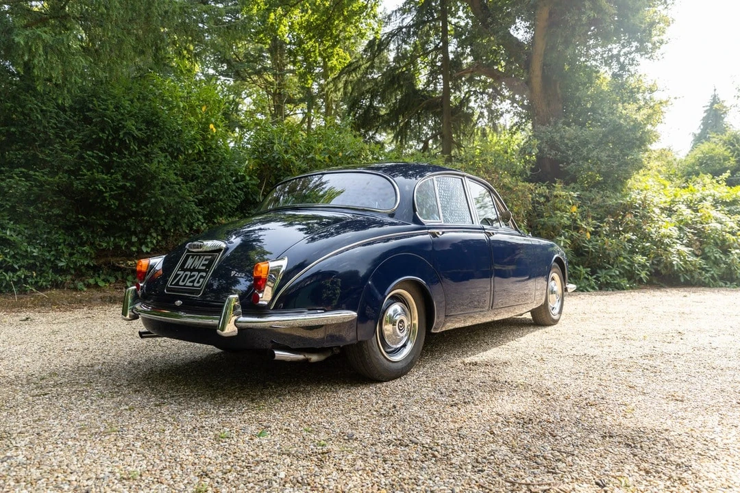 1968 Daimler - Image 21 of 30