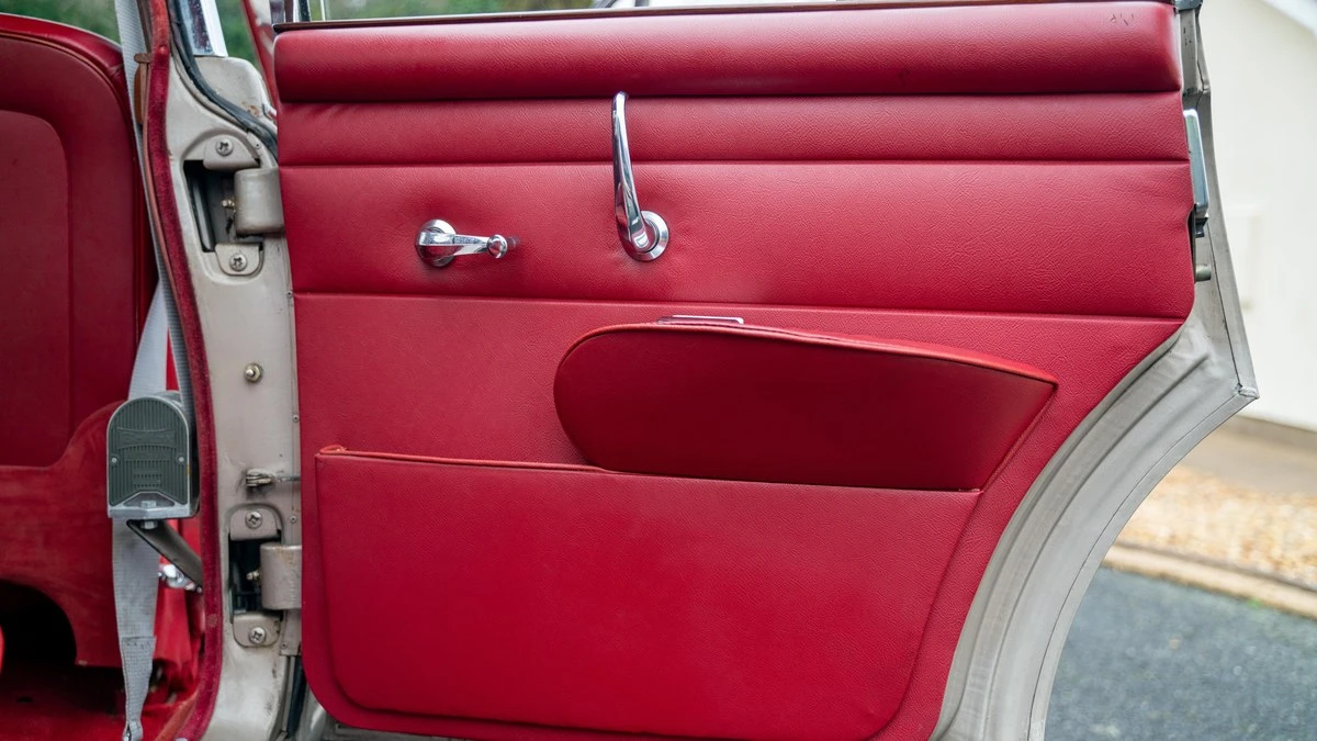 1968 Daimler - Image 27 of 30