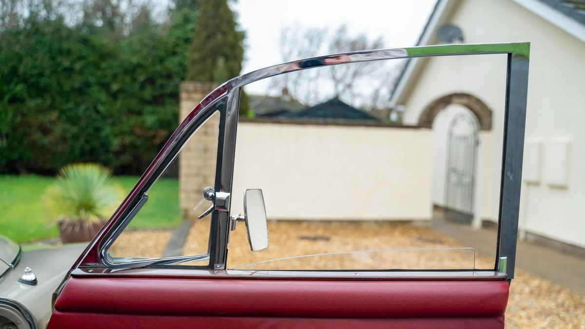 1968 Daimler - Image 26 of 30