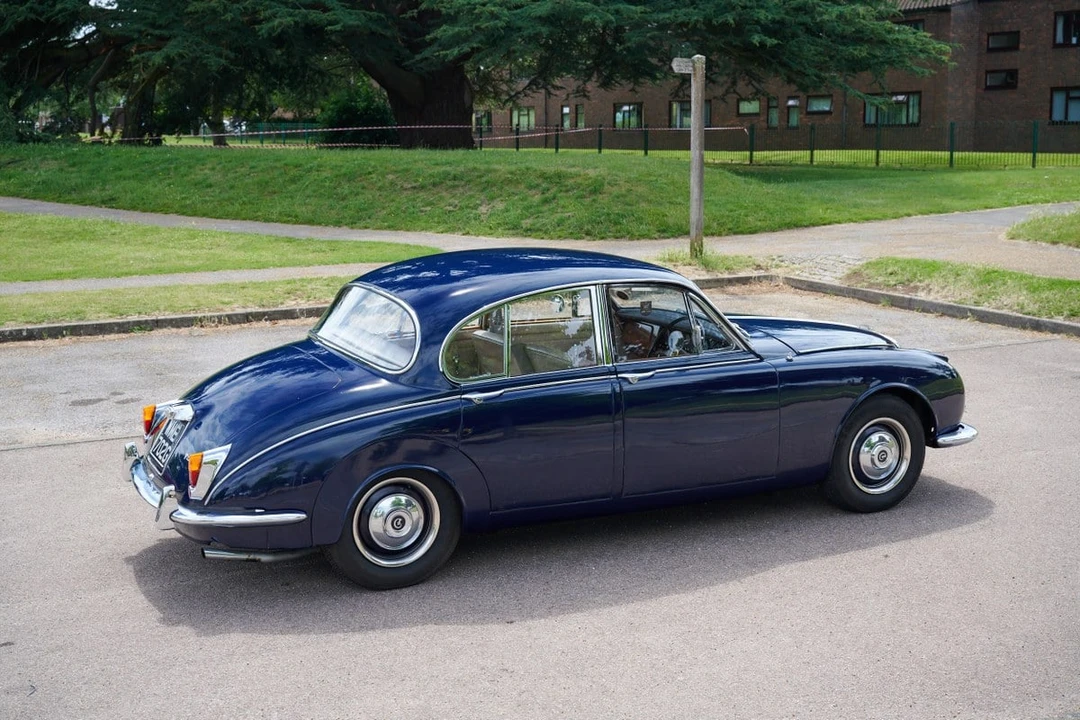 1968 Daimler - Image 7 of 30