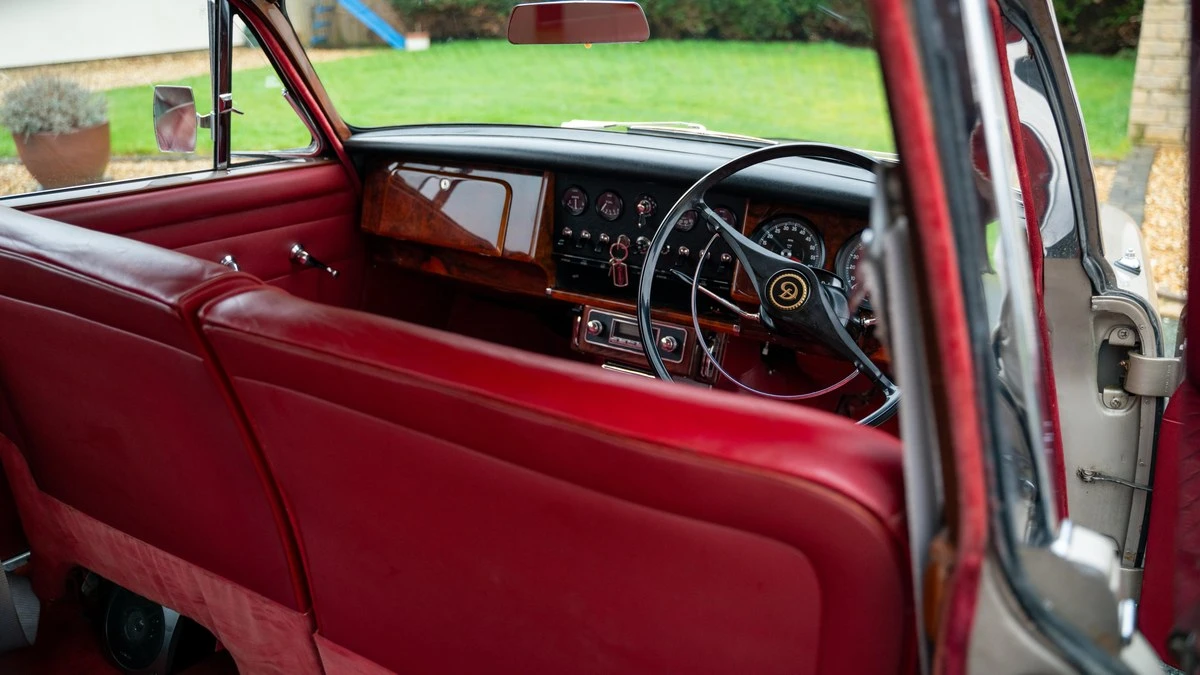 1968 Daimler - Image 19 of 30