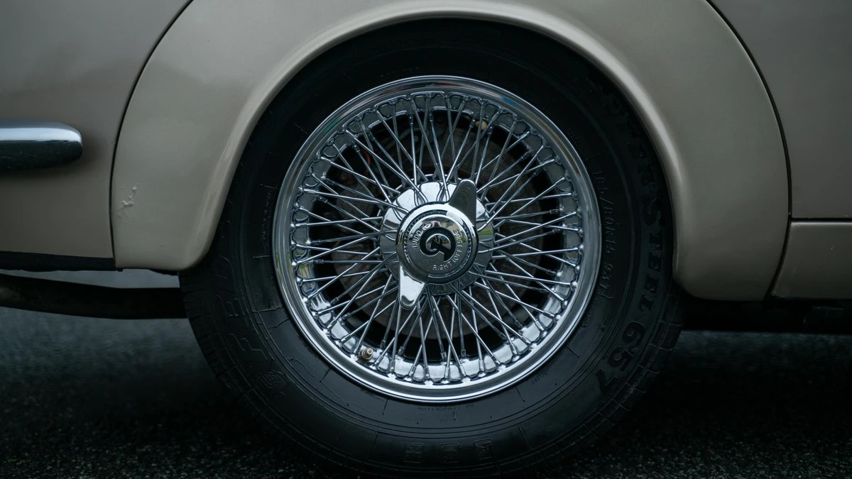 1968 Daimler - Image 9 of 30