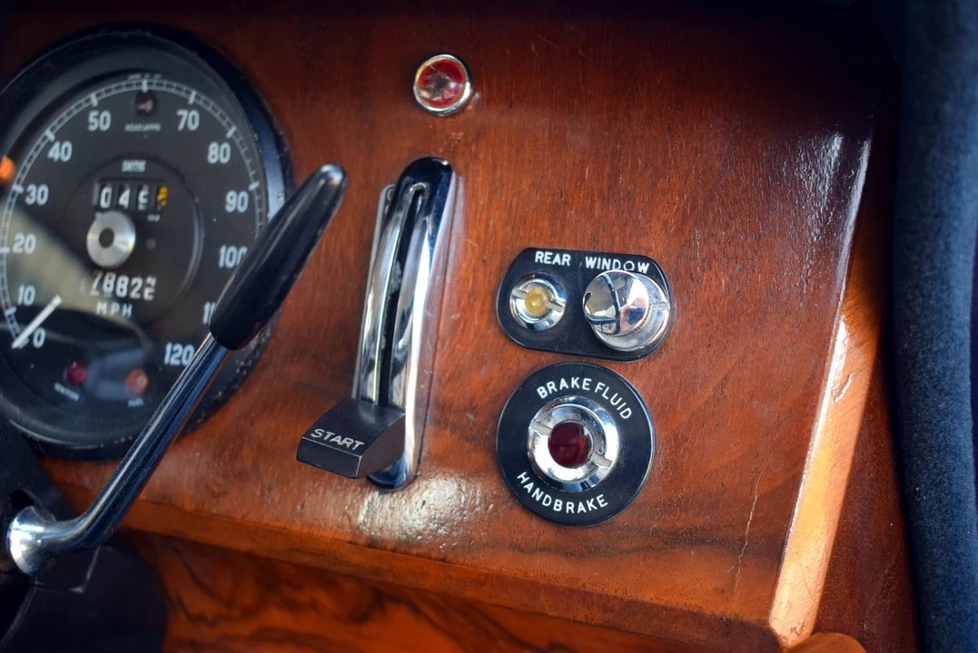 1967 Daimler - Image 25 of 30