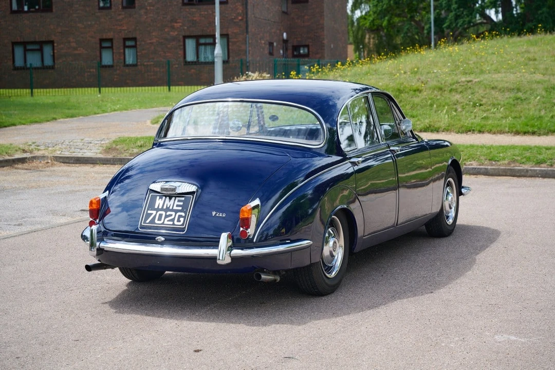 1968 Daimler - Image 5 of 30
