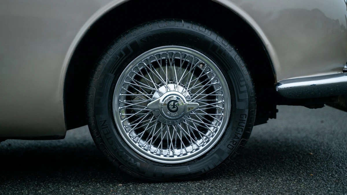 1968 Daimler - Image 10 of 30
