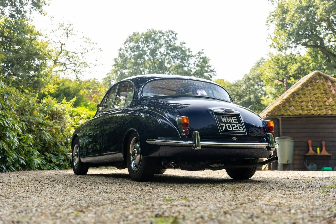 1968 Daimler - Image 10 of 30