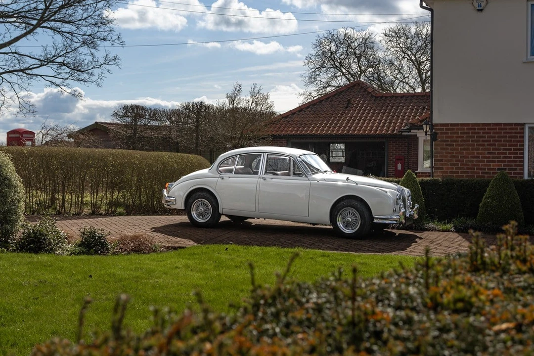 1968 Daimler - Image 4 of 30