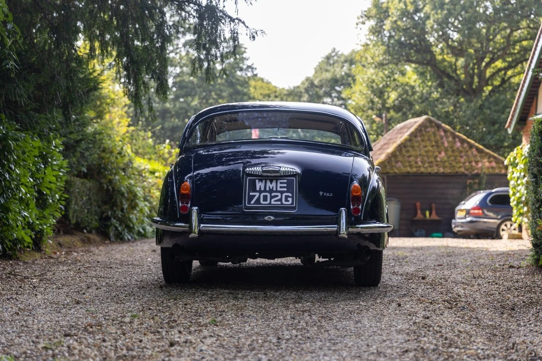 1968 Daimler - Image 6 of 30