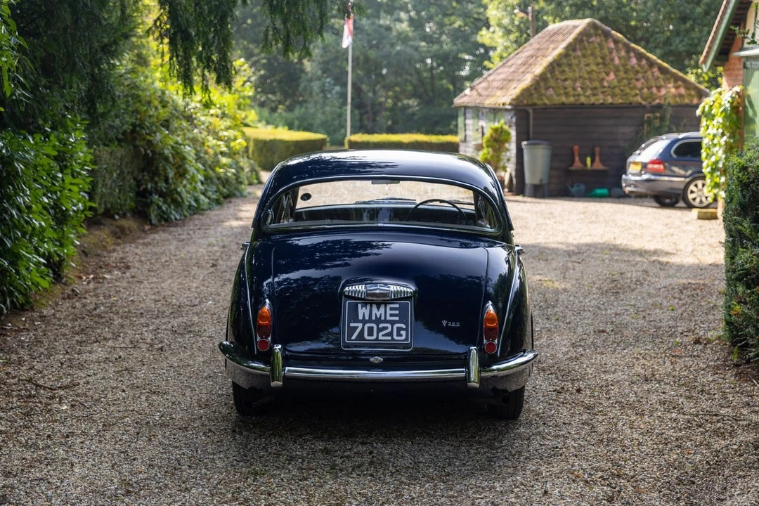 1968 Daimler - Image 7 of 30