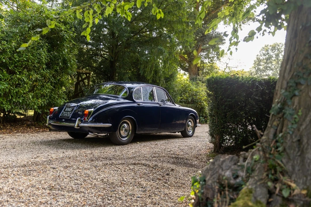 1968 Daimler - Image 8 of 30