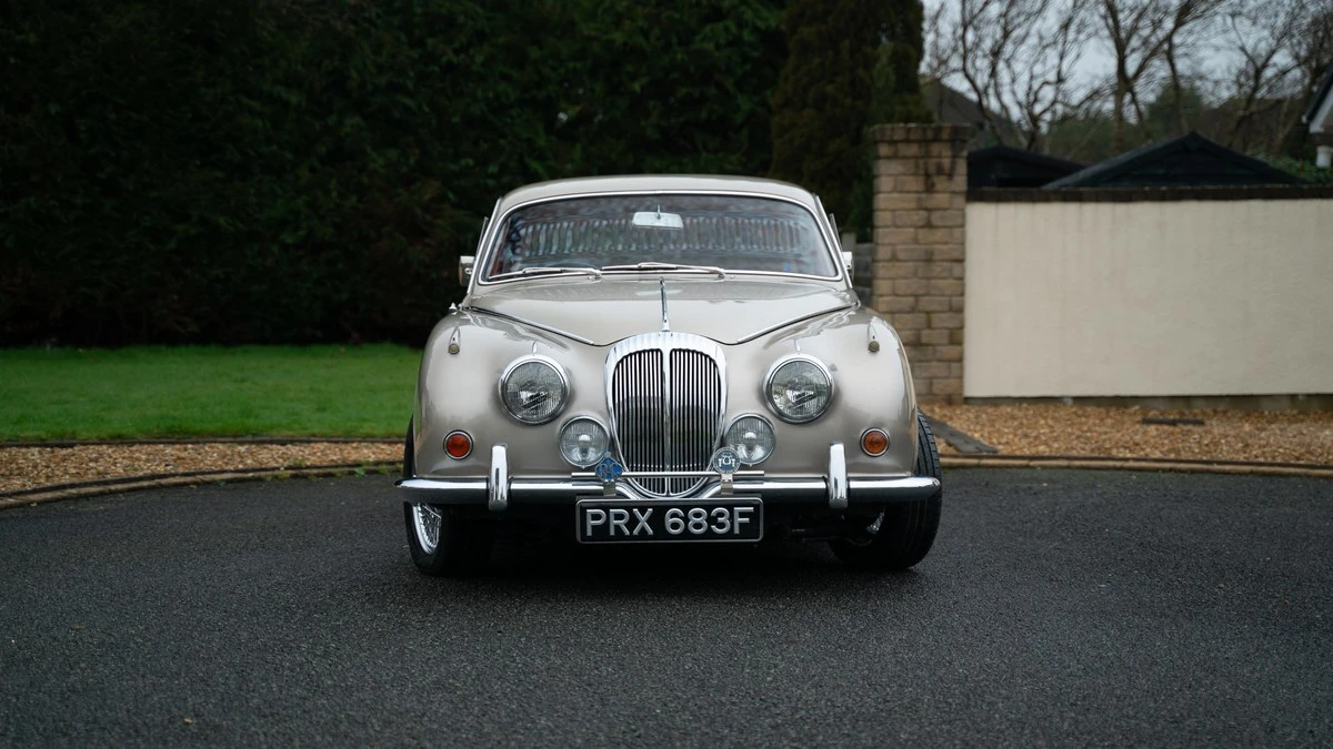 1968 Daimler - Image 2 of 30