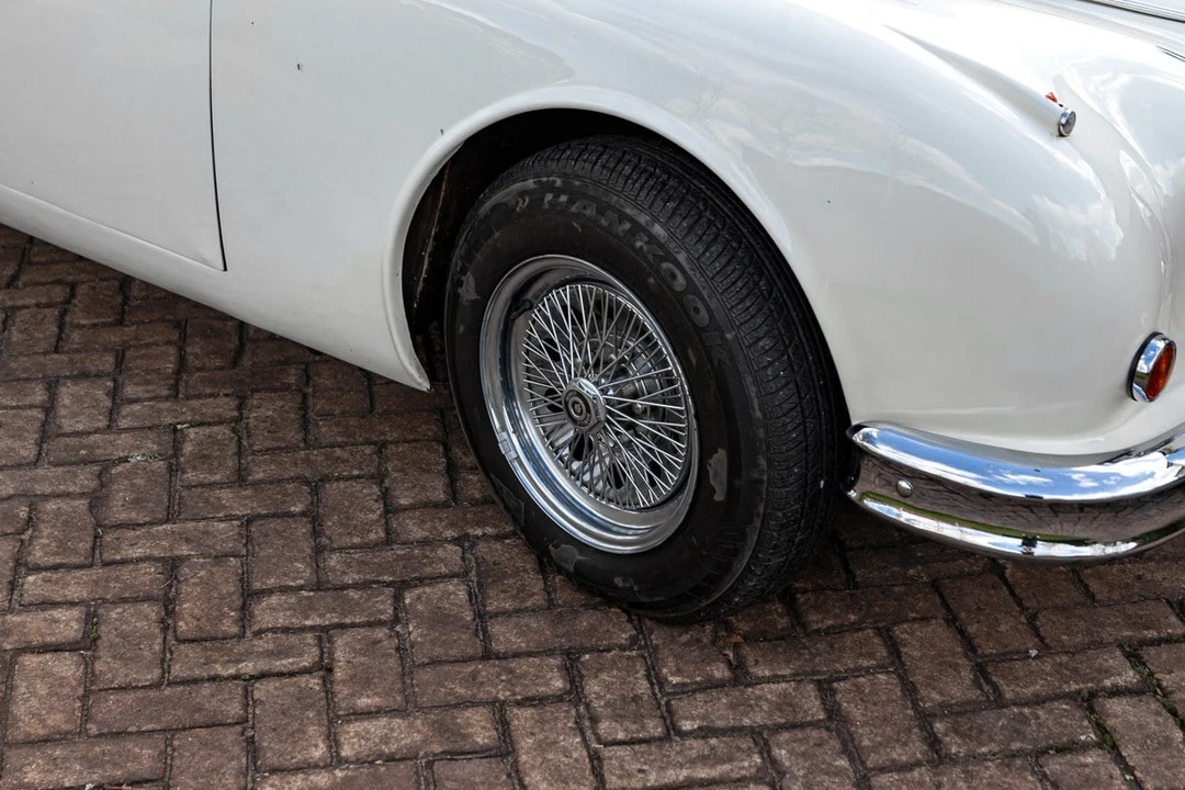 1968 Daimler - Image 13 of 30